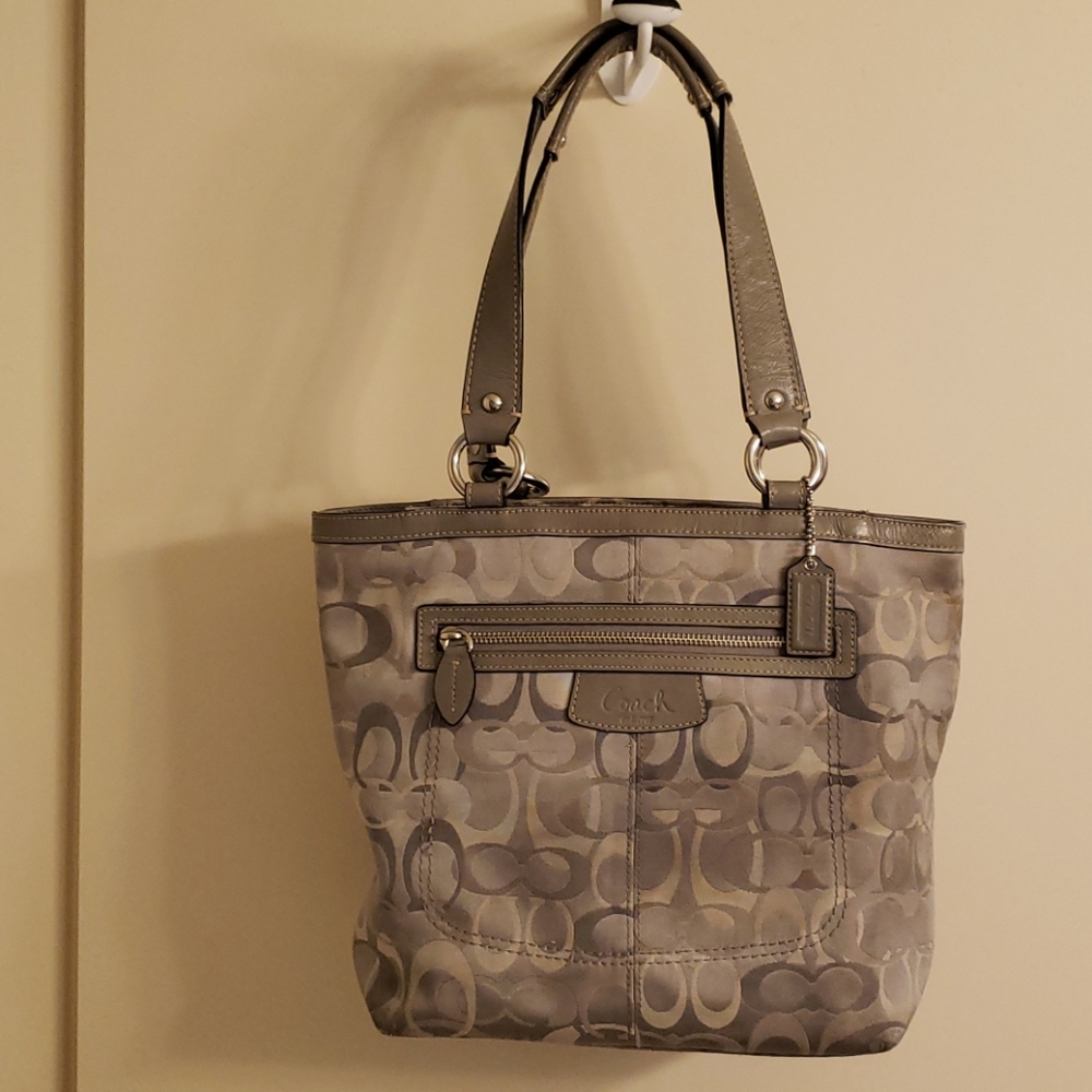 Coach shoulder bag